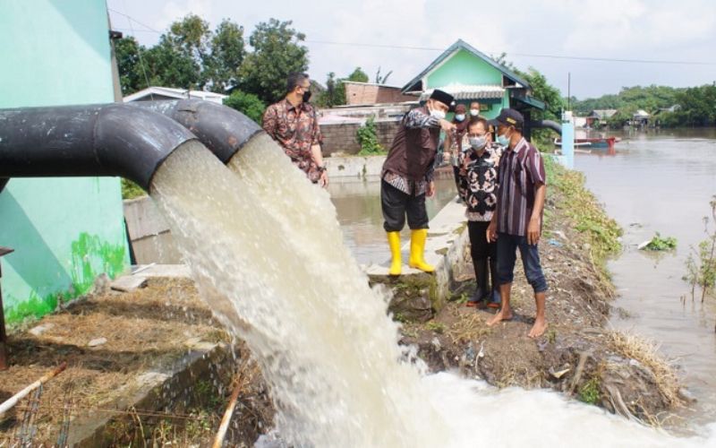 Pompa untuk Banjir